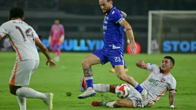 Comeback Dramatis di GBLA: Persib Bandung Hajar Borneo FC 3-1, Papan Atas Semakin Panas