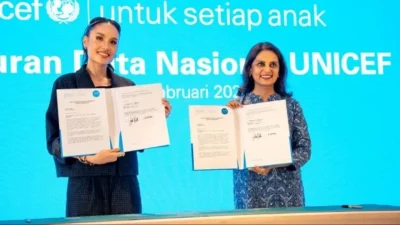 Cinta Laura Kritik Gaji Guru Yang Masih Dibawah UMR