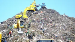 Menteri Lingkungan Hidup Targetkan TPA Bantar Gebang Berhenti Beroperasi pada 2027