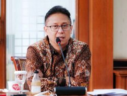 Kemenkes Uji Lab Minuman Pinggir Jalan: Secangkir Kopi Susu Keliling Lewati Batas Gula Harian!